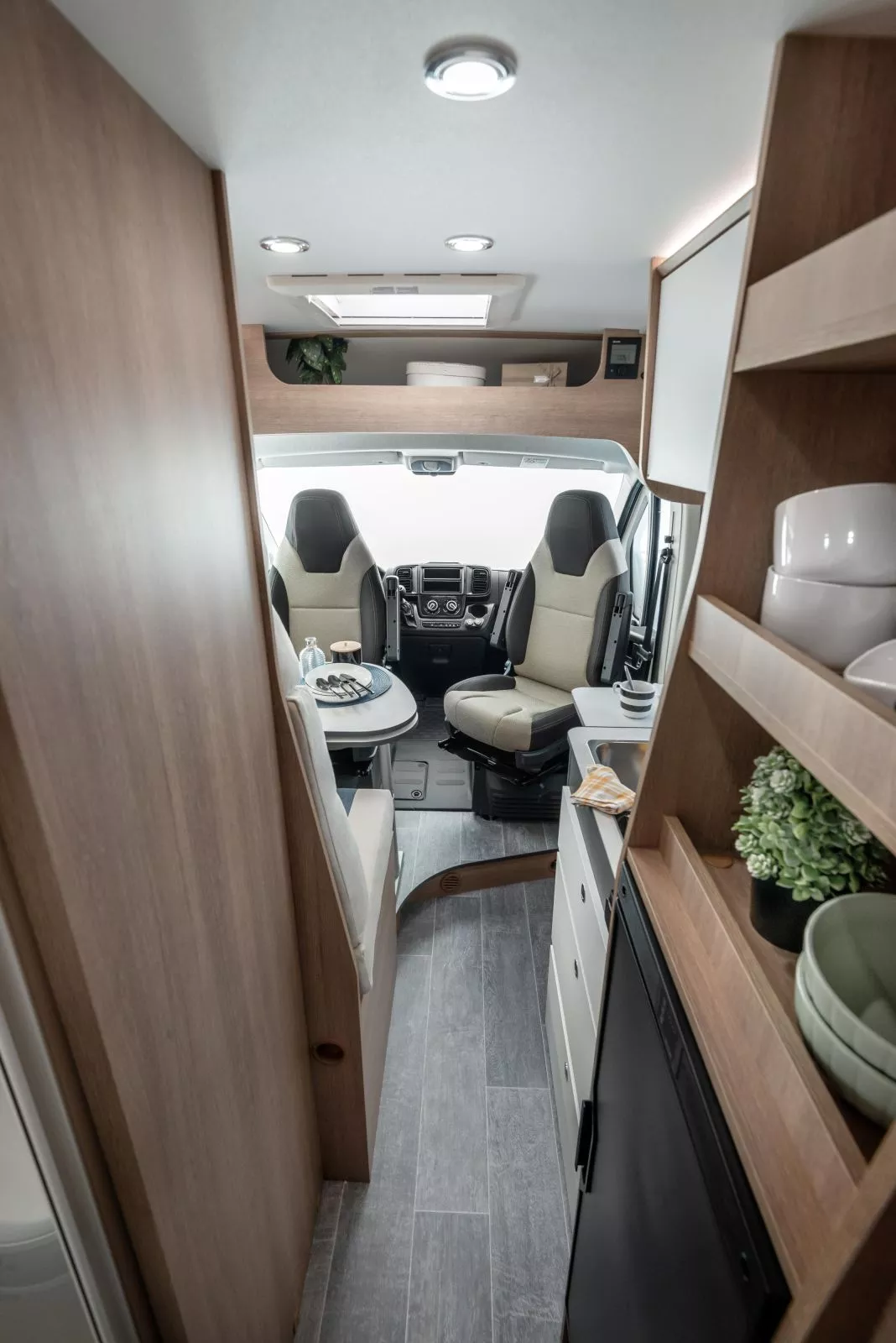 van-60-be-young-006_562d0503b41c1a39ddf1c16eca10d109