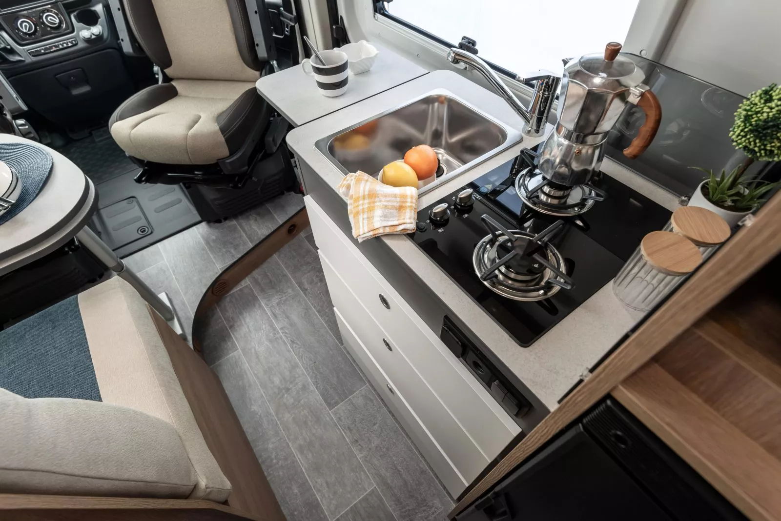 van-60-be-young-019_ee467486f2303ef53e3a8fdbc5237426