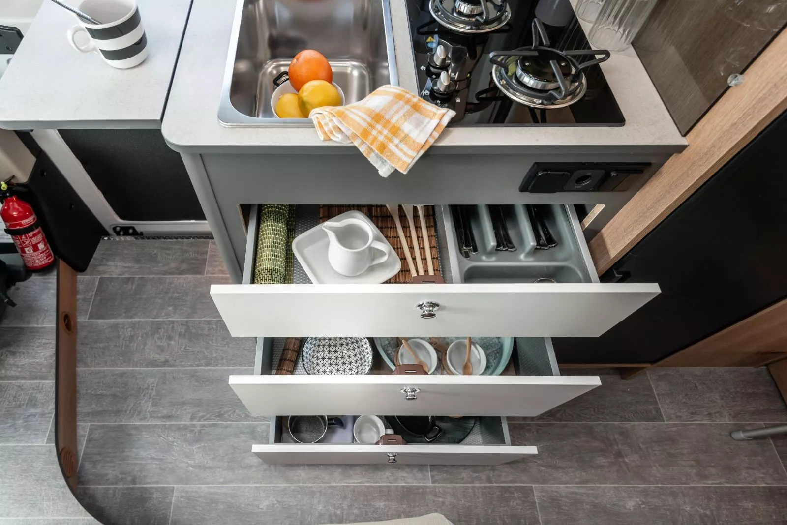 van-60-be-young-023_fb46deaa9b44063d389aecbf265f8386