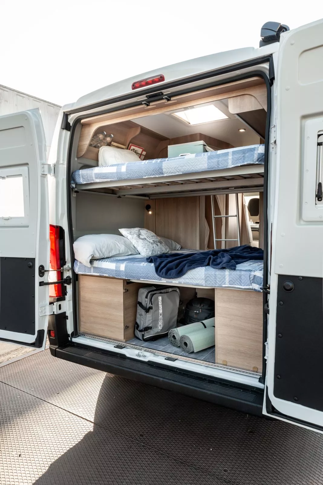 van-60-be-young-042_c88cab3a71f5261ccb4022ad2e7cca7b