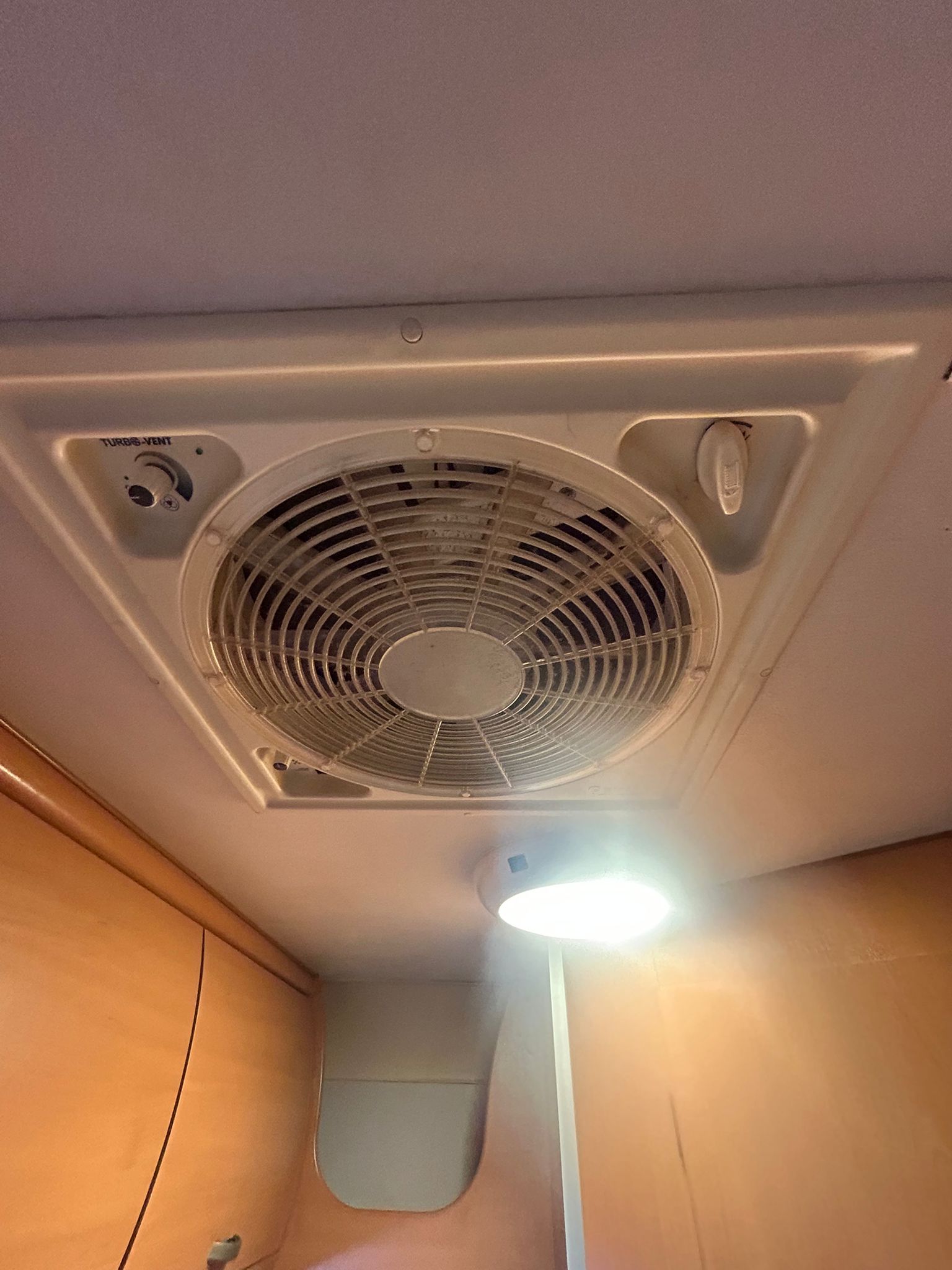 cb295424-d514-464d-9900-a7eb6ff5c99d