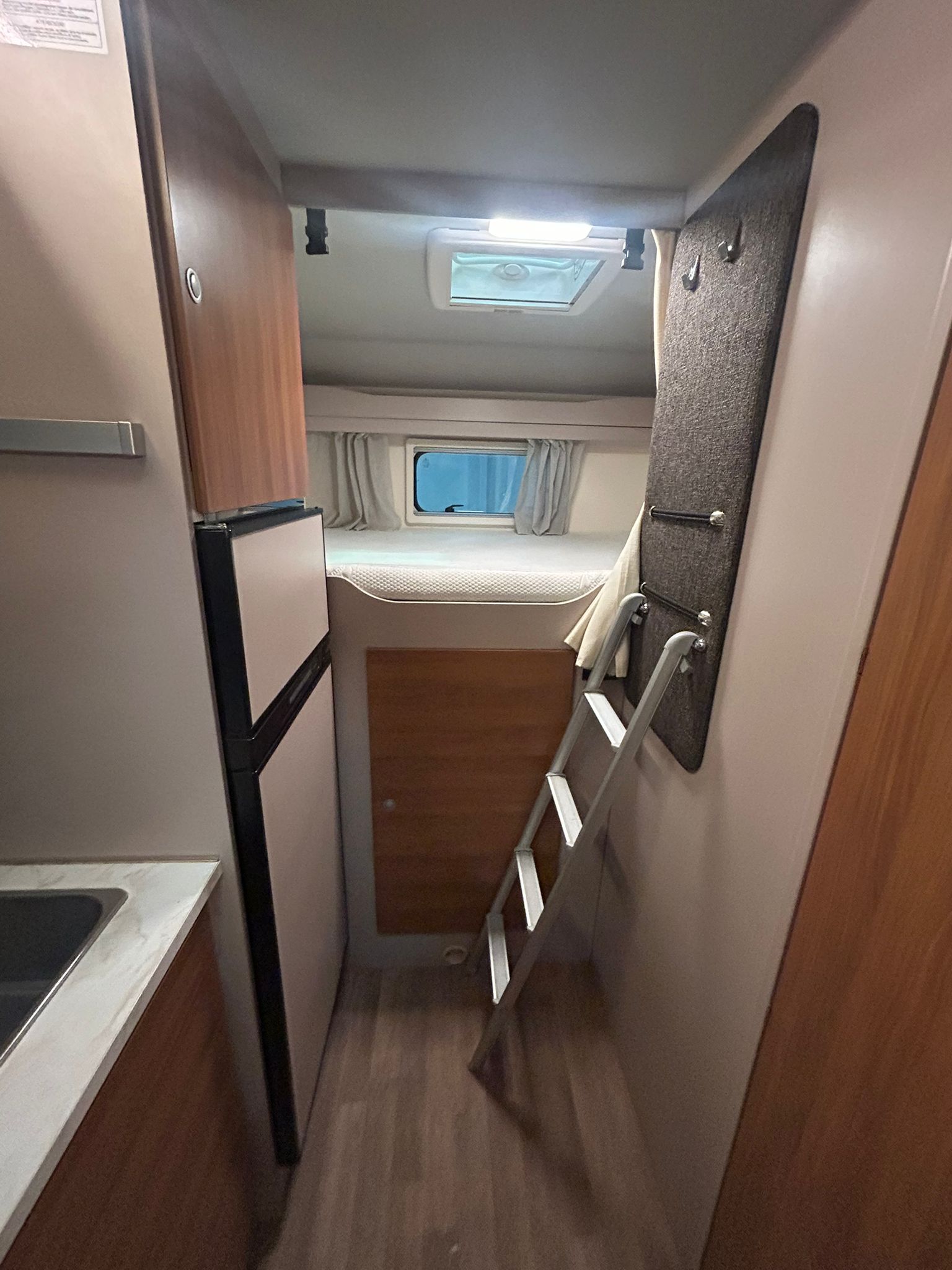 92a6a081-28c0-4651-8c8b-73f5b05f9c8e