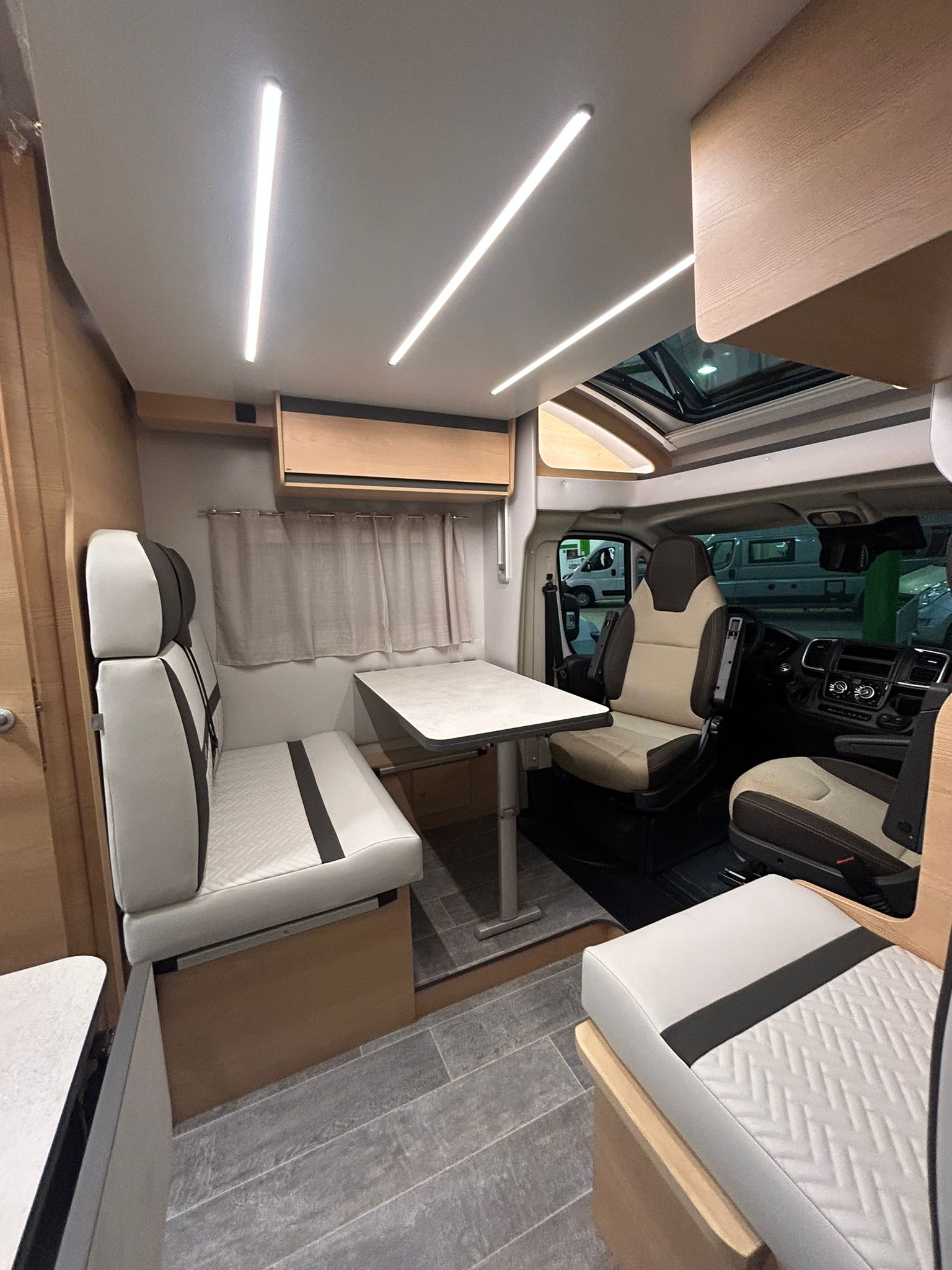 WhatsApp Image 2025-12-17 at 16.10.31 (2) WhatsApp Image 2025-12-17 at 16.10.31 (2)