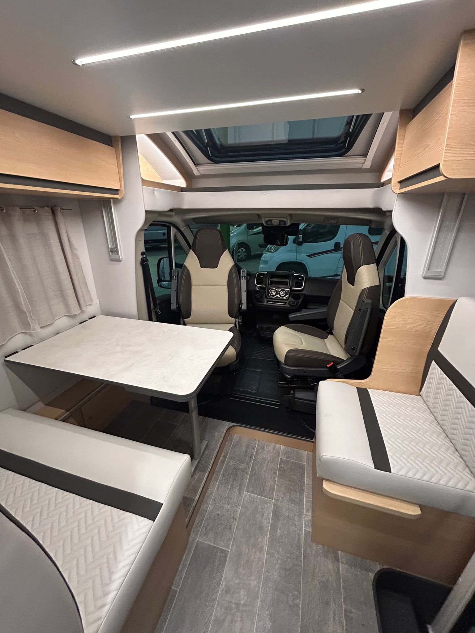 WhatsApp Image 2025-12-17 at 16.10.31 WhatsApp Image 2025-12-17 at 16.10.31