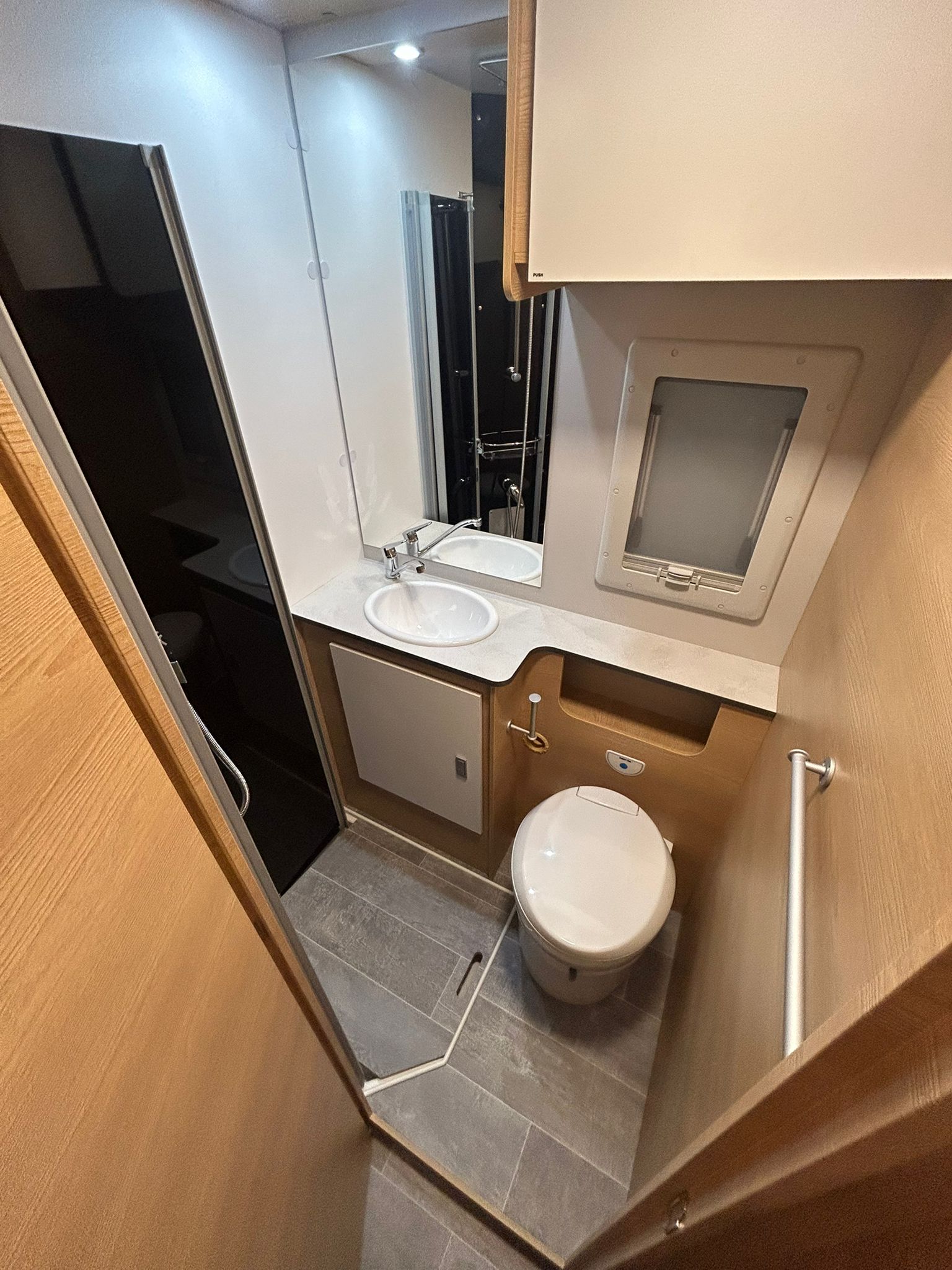 WhatsApp Image 2025-12-17 at 16.10.32 (1) WhatsApp Image 2025-12-17 at 16.10.32 (1)